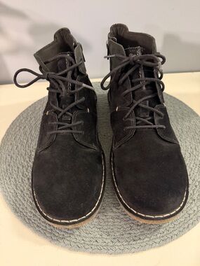 Clarks Men's Black Suede Lace-Up Boots